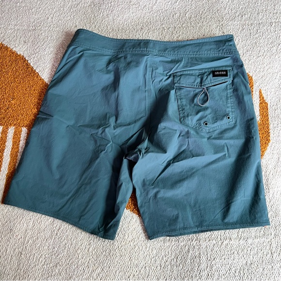 Volcom Mod-tech Trunks - Picture 2 of 3